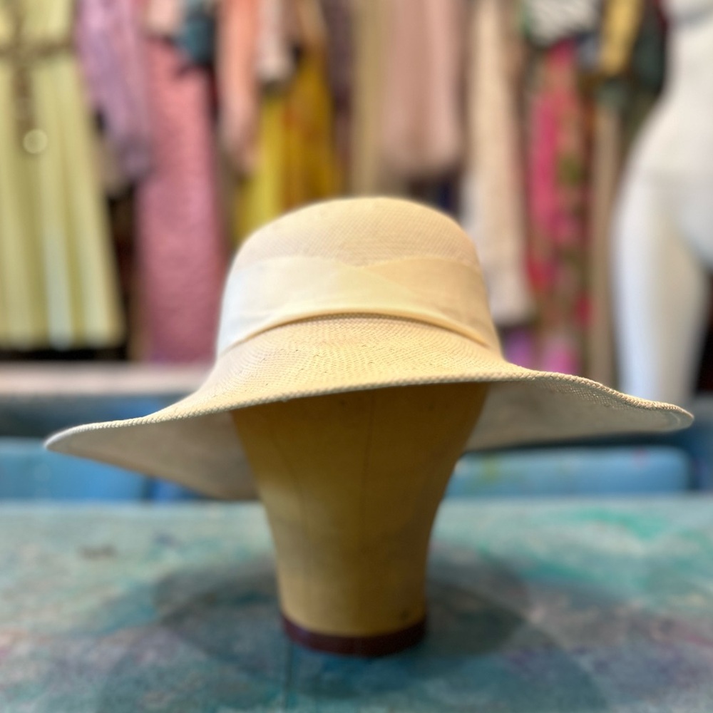 Vintage Straw Wide Rimmed Hat - Picture 3 of 11
